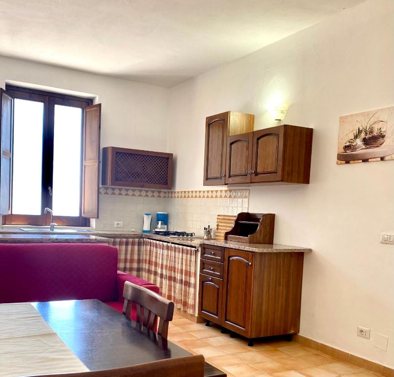 A kitchen or kitchenette at Villa Viuccio