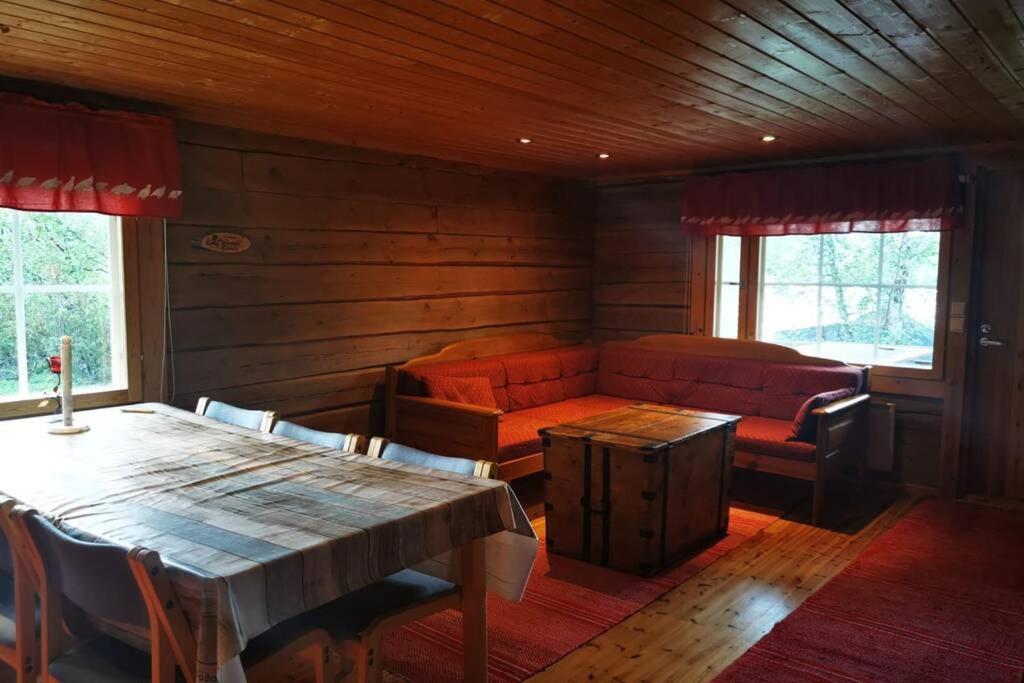 Annin Mökki Tenojoen rannalla - Chalet Met Twee Slaapkamers