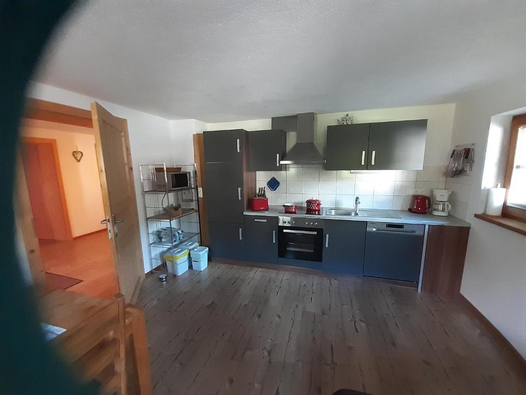 Kuchyň nebo kuchyňský kout v ubytování Haus Elfriede