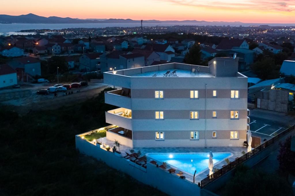 Bazén v ubytování Oliva Vallis Apartments nebo v jeho okolí