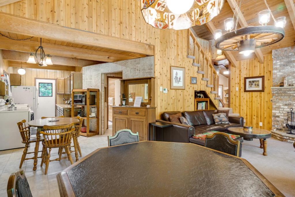 Posezení v ubytování Yakima River Cabin