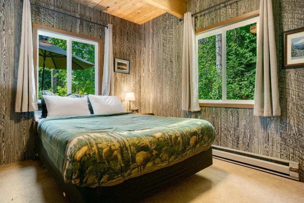 Postel nebo postele na pokoji v ubytování Yakima River Cabin
