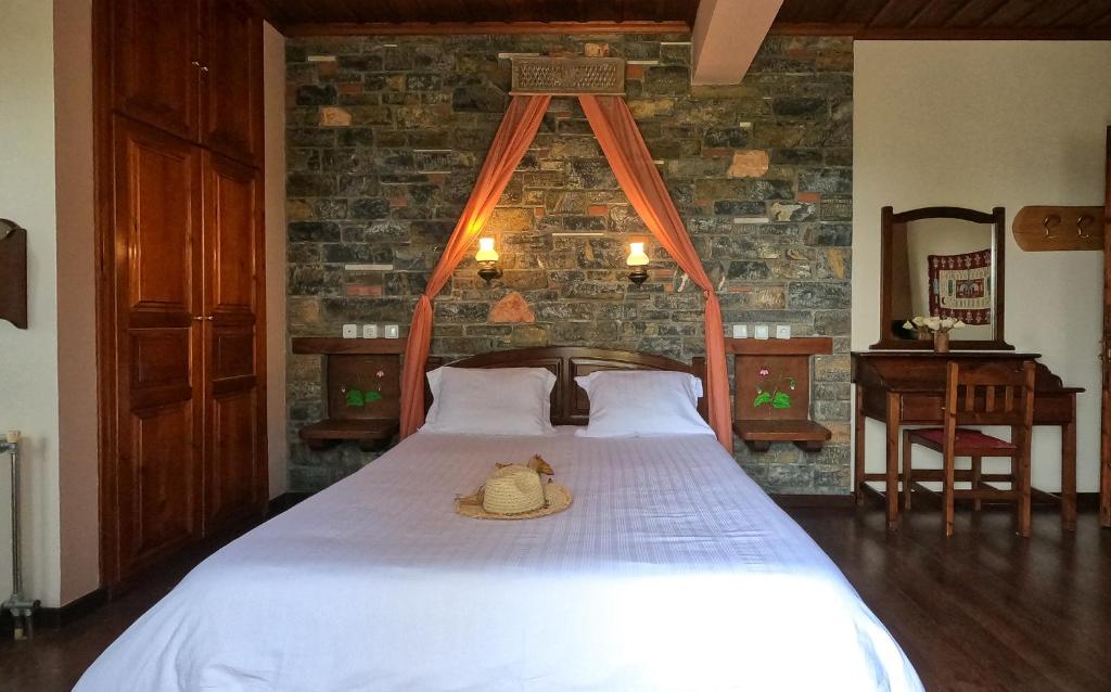 Amalthia Traditional Guesthouse - 13