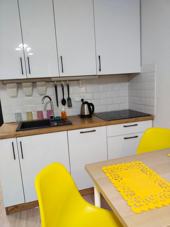Kuchyňa alebo kuchynka v ubytovaní Lemon House