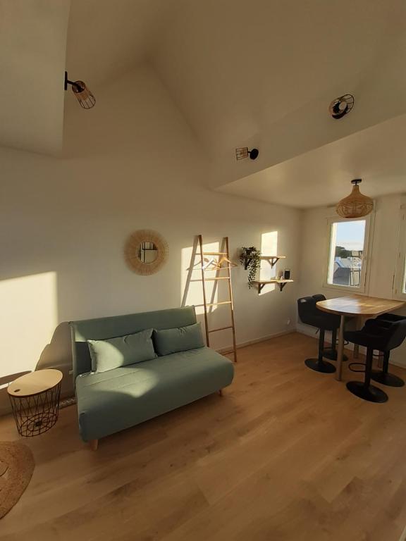 Studio calme 20m² à 500 mètres de la plage/ centre - Appartement Met één Slaapkamer