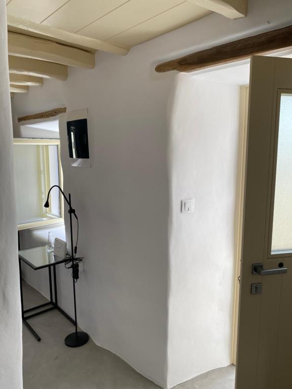 Zdjęcie z galerii obiektu Litharaki Guest House w mieście Ano Syros