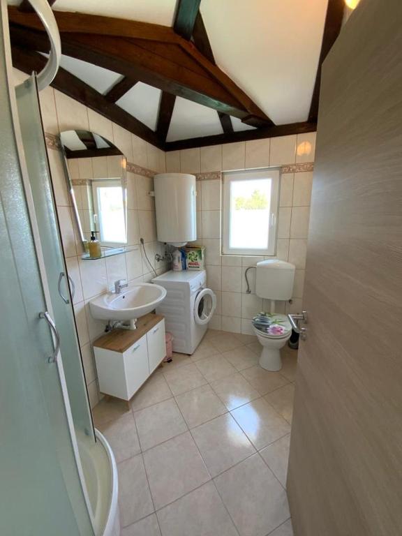 Kúpeľňa v ubytovaní Apartment Eleni