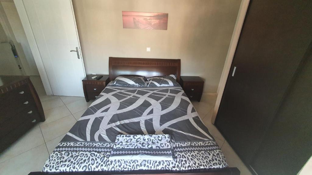 Posteľ alebo postele v izbe v ubytovaní Christos house-- Comfortable apartment with great view and private parking !