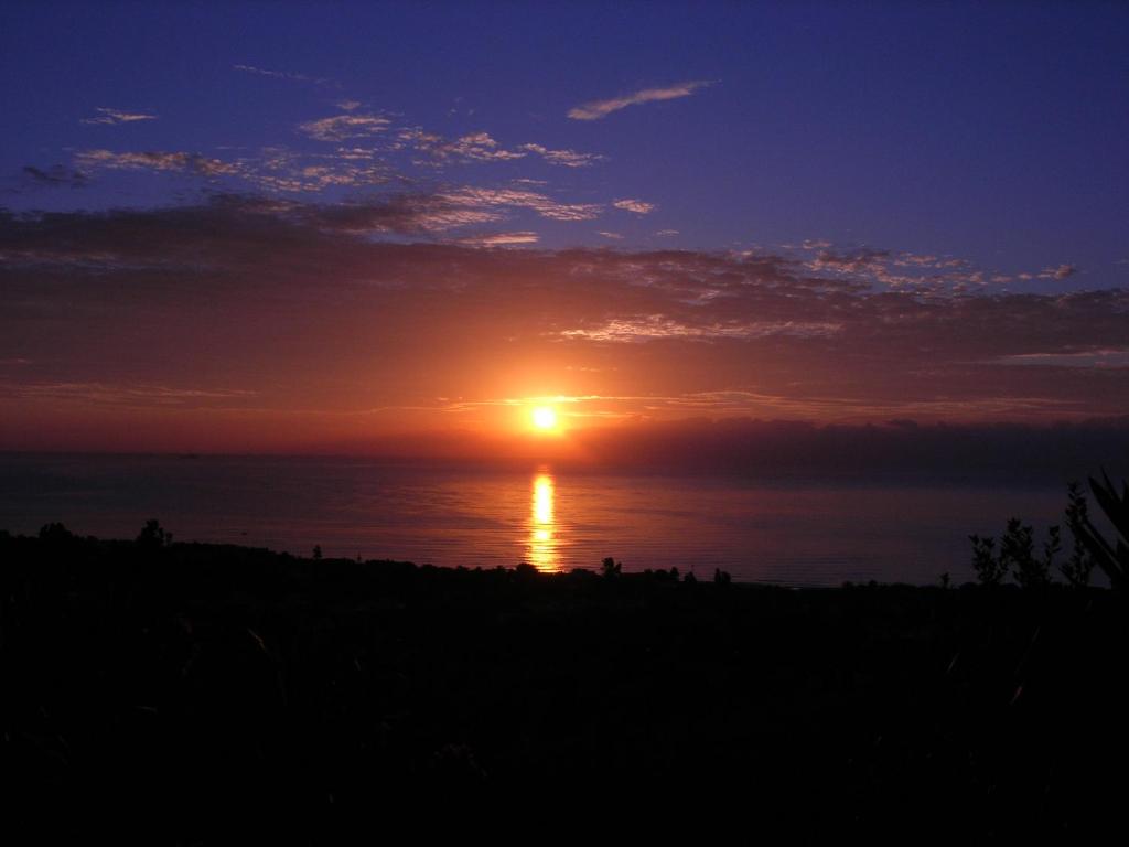 Villetta Mare e Sole - vista mare, giardino privato, vicino spiaggia - Maison De Deux Chambres