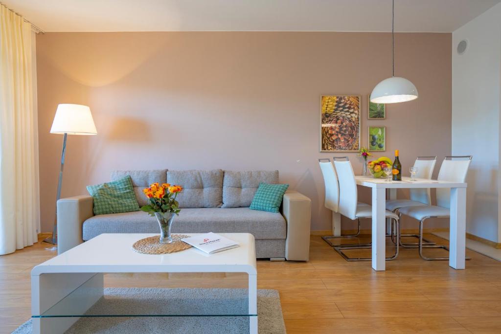 Posezení v ubytování RentPlanet - Apartamenty Górna Resorts