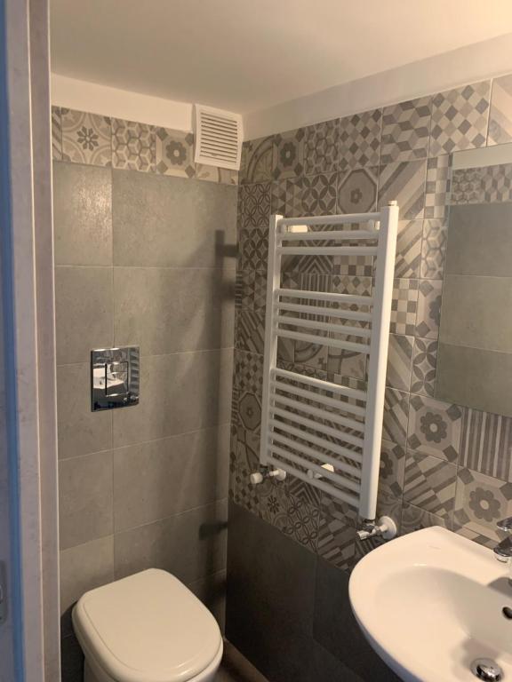 Łazienka w obiekcie Specchio di Parthenope B&B