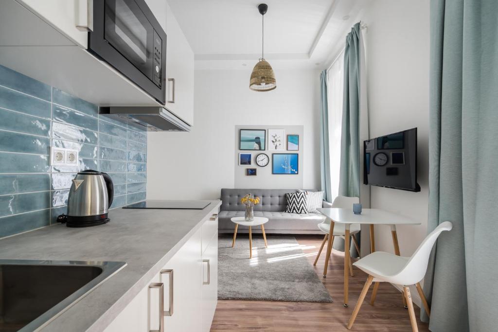Kuchyňa alebo kuchynka v ubytovaní A13- Boutique Apartments, Best Location, by BQA