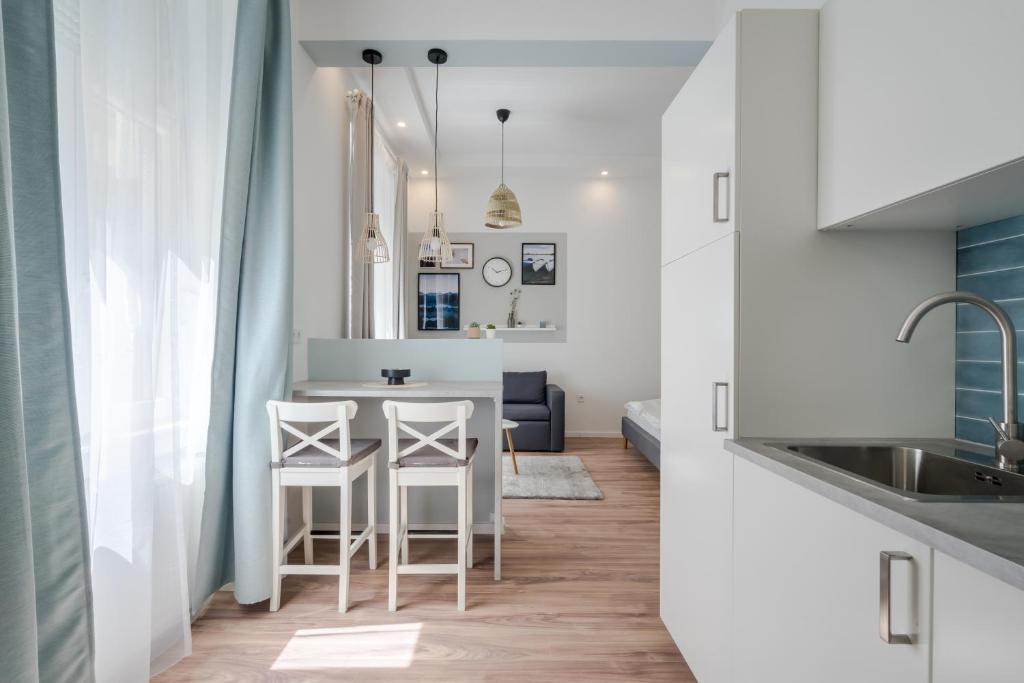 Kuchyňa alebo kuchynka v ubytovaní A13- Boutique Apartments, Best Location, by BQA