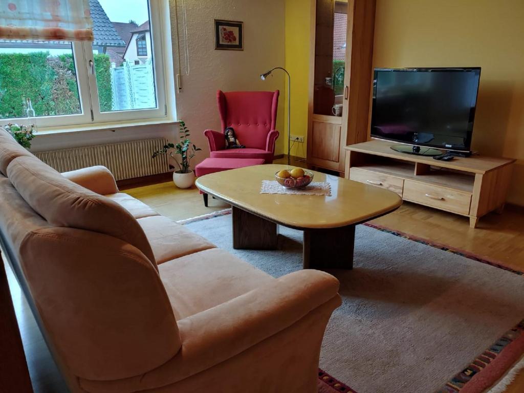 TV a/nebo společenská místnost v ubytování Gästehaus Diemer