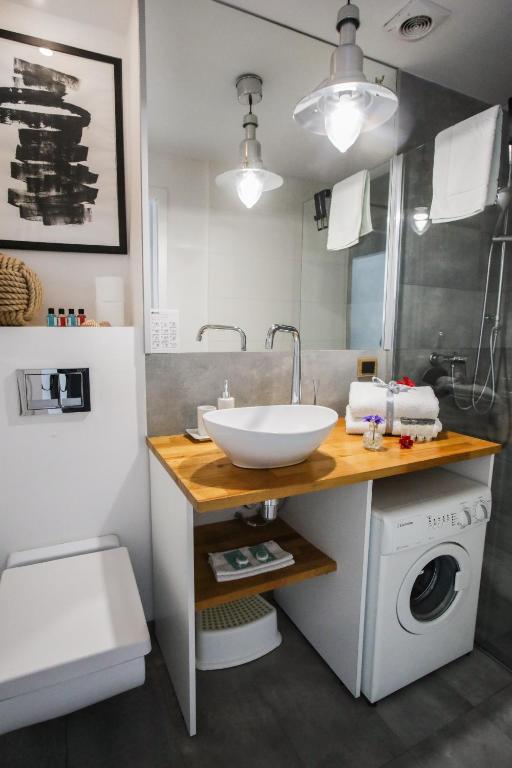 Kuchyňa alebo kuchynka v ubytovaní Apartament Szaro na Białym