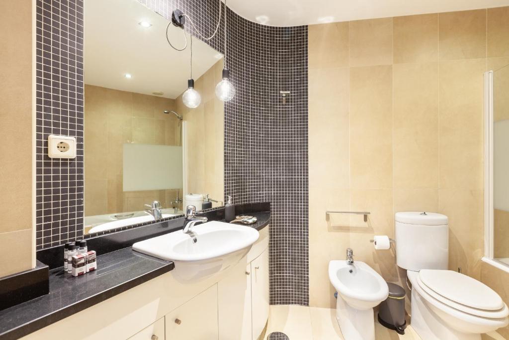 Koupelna v ubytování D&S - Ribeira Premium Apartments