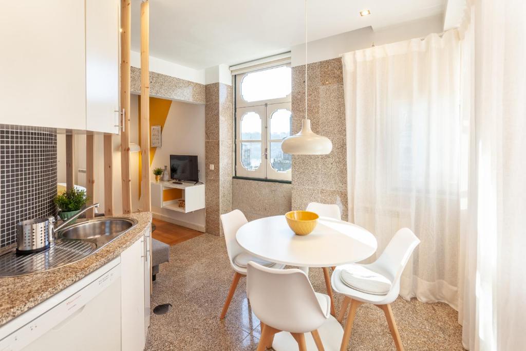 Kuchyň nebo kuchyňský kout v ubytování D&S - Ribeira Premium Apartments
