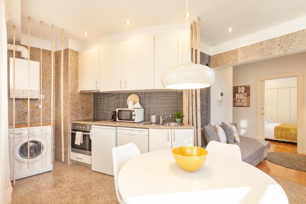 Kuchyň nebo kuchyňský kout v ubytování D&S - Ribeira Premium Apartments