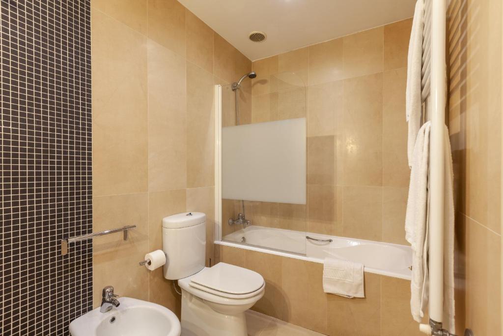 Koupelna v ubytování D&S - Ribeira Premium Apartments