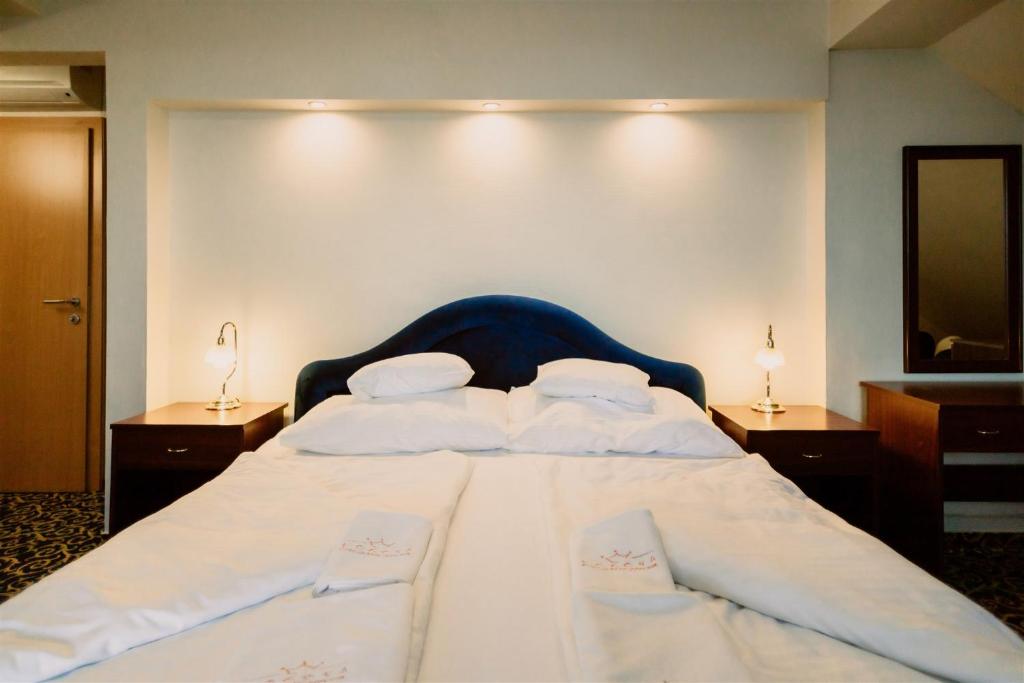 Korona Pension and Restaurant - Double Room