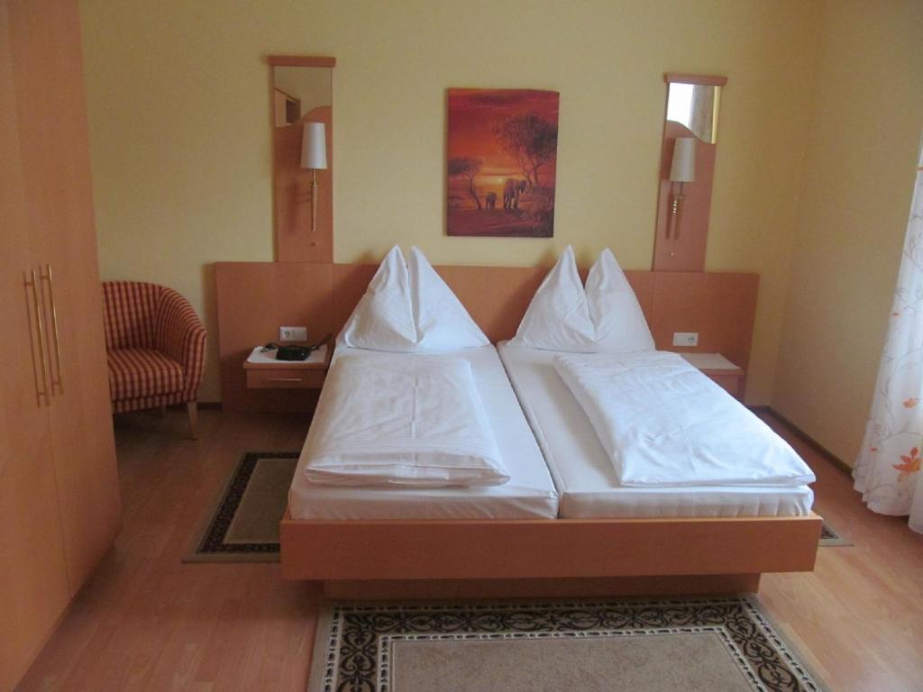 Hotel Freiensteinerhof Superior - Triple Room