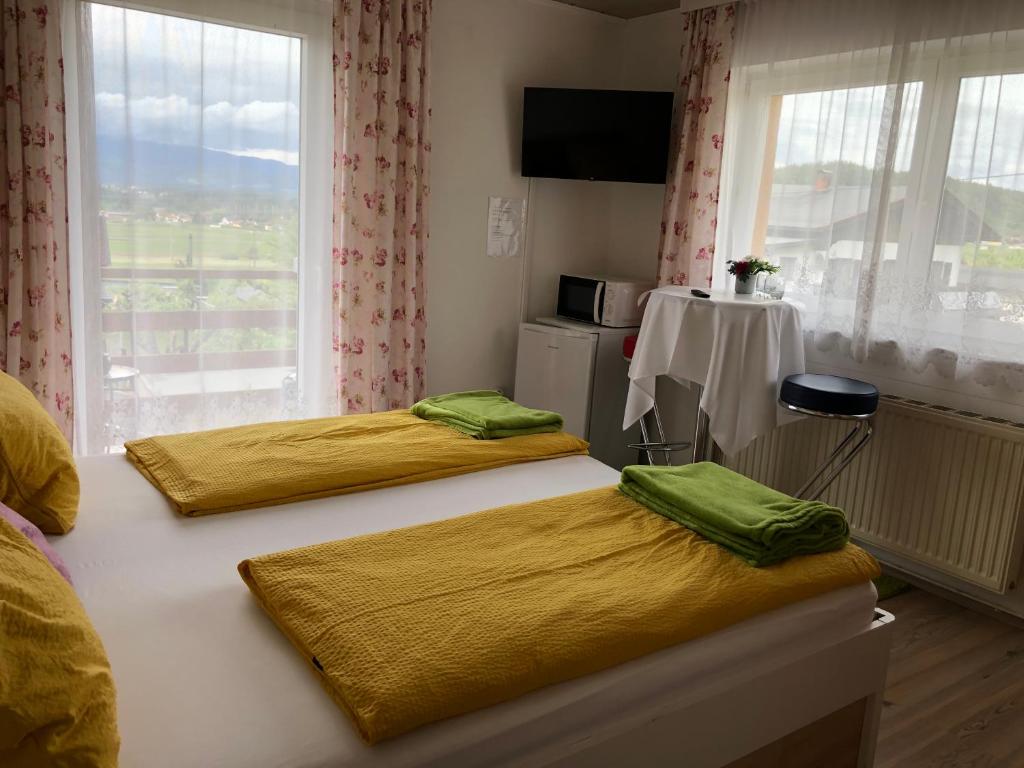 Postel nebo postele na pokoji v ubytování Haus Sonja