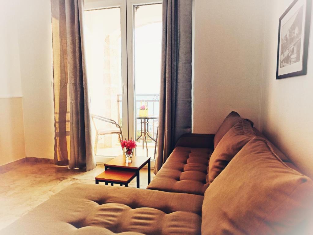 Almond Apartments - 12