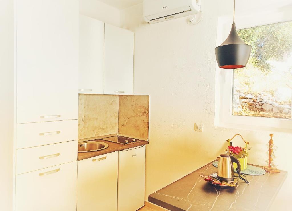 Almond Apartments - 8