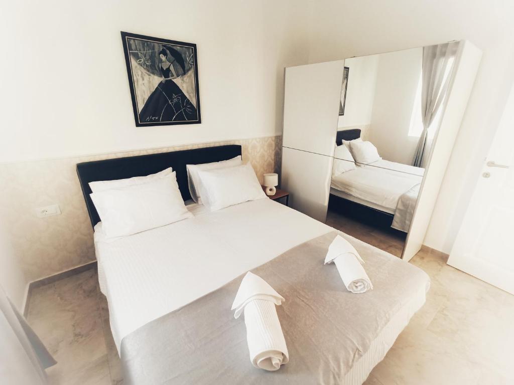 Almond Apartments - 15