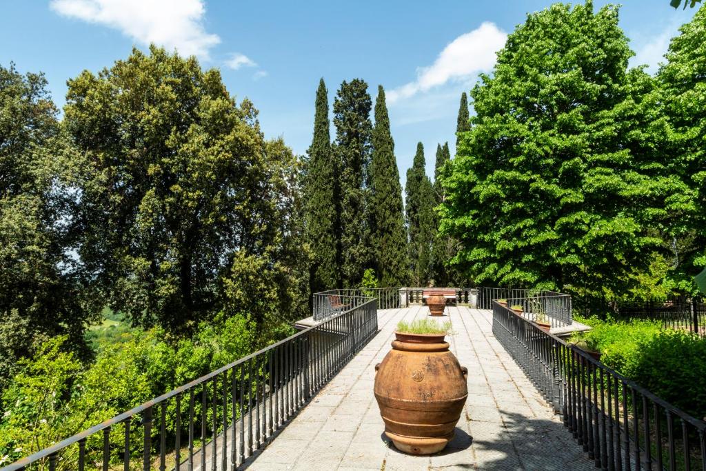 Vonkajšia záhrada v ubytovaní Villa Montarioso