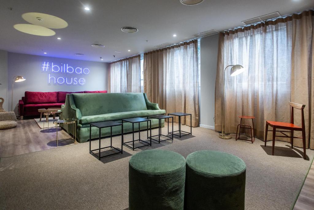 Posezení v ubytování Micampus Bilbao Student Residence