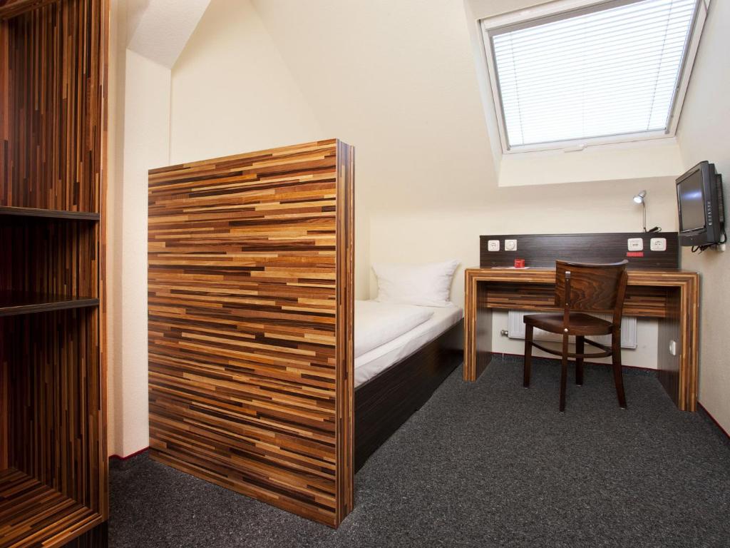 hotelo Heidelberg - Resim 11