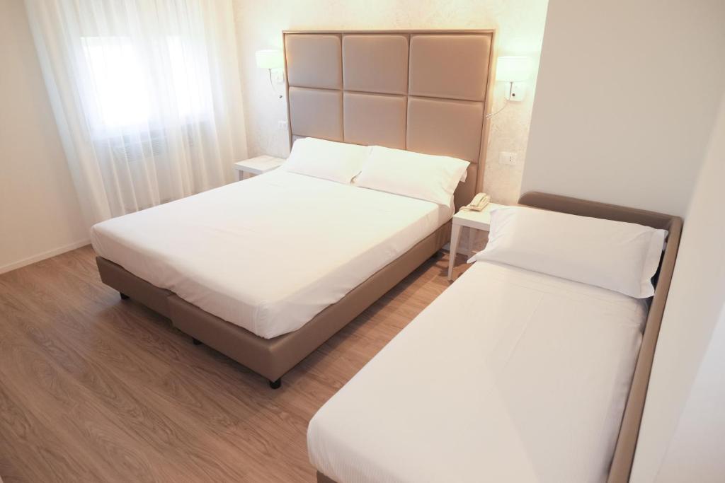 Hotel Globo - Superior-Dreibettzimmer