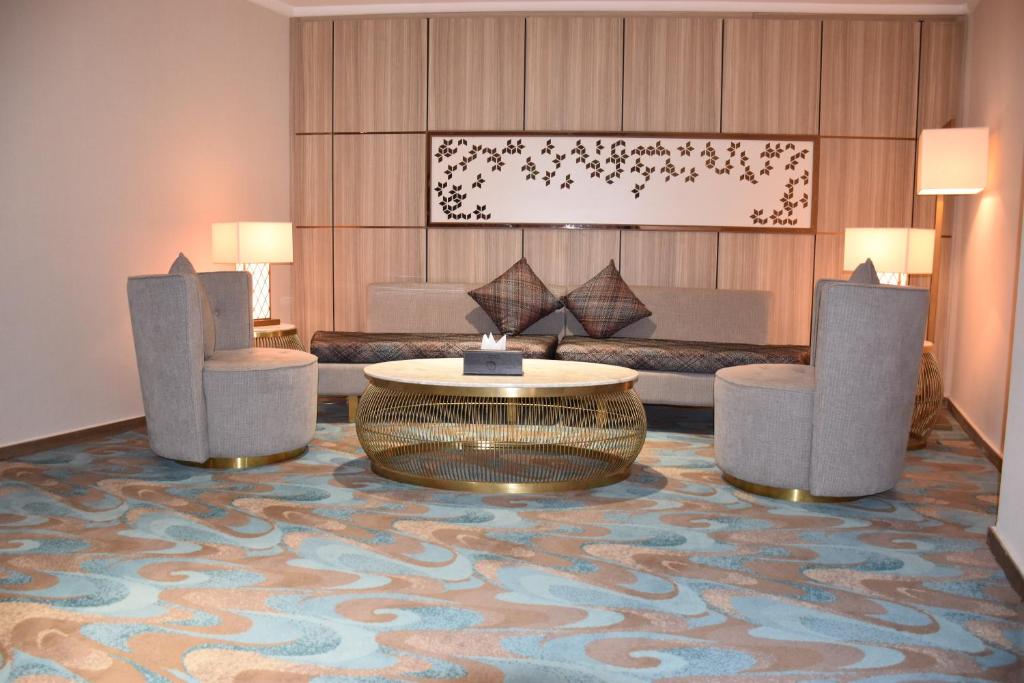 Posezení v ubytování Midan Hotel & Suites Al Aziziya