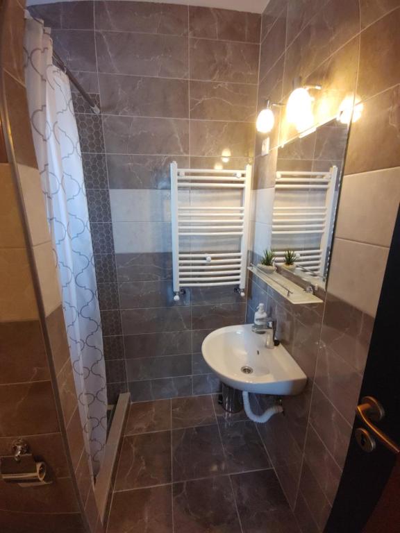 Kúpeľňa v ubytovaní Fiesta Apartman