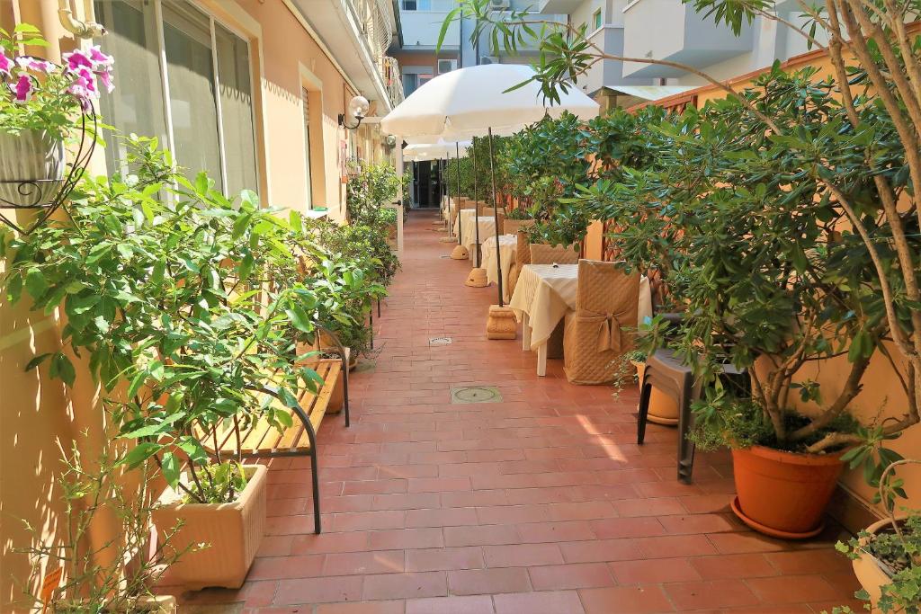 Zdjęcie z galerii obiektu Hotel Tahiti w Viareggio