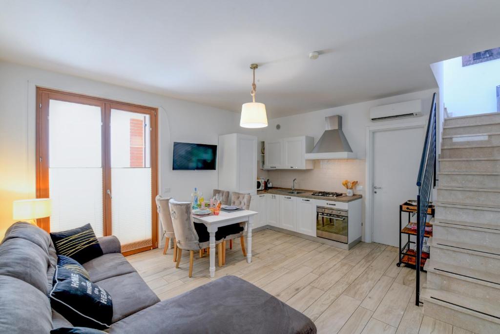 Kuchyňa alebo kuchynka v ubytovaní Rosa del Lago Apartment