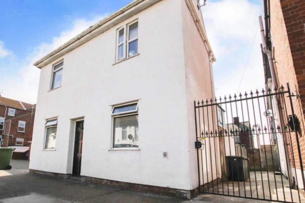 Ted’s House: Comfy, cosy, close to the beach