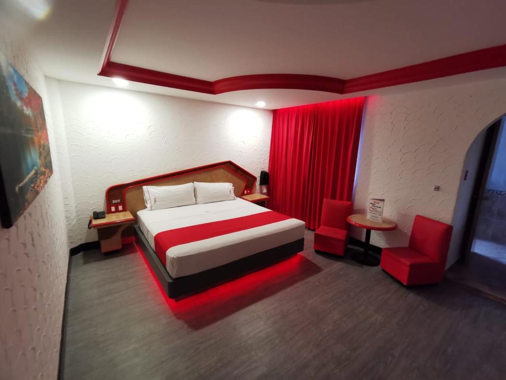 Hotel Coacalco - Deluxe Queen Room
