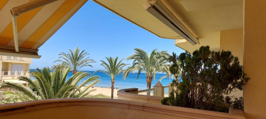 A general sea view or a sea view taken from Az apartmant