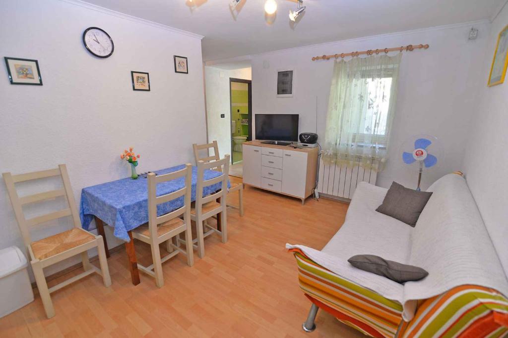 Fotografia z galérie ubytovania Apartments in Veli Losinj 33612 vo Veli Lošinj