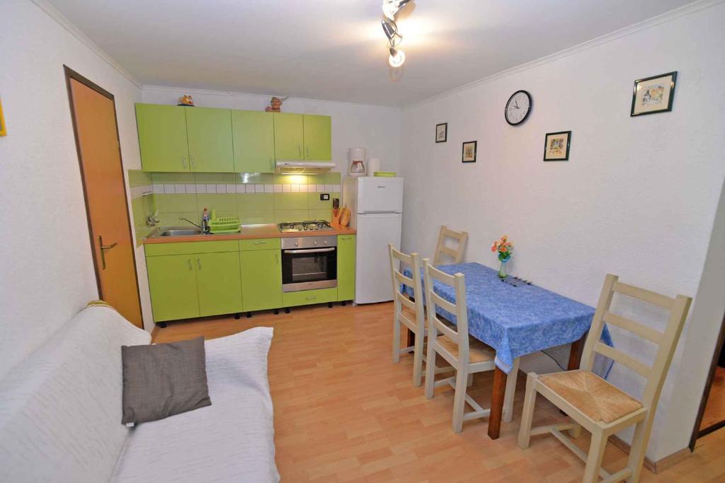 Fotografia z galérie ubytovania Apartments in Veli Losinj 33612 vo Veli Lošinj
