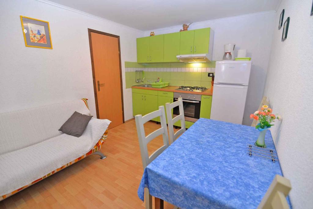 Fotografia z galérie ubytovania Apartments in Veli Losinj 33612 vo Veli Lošinj