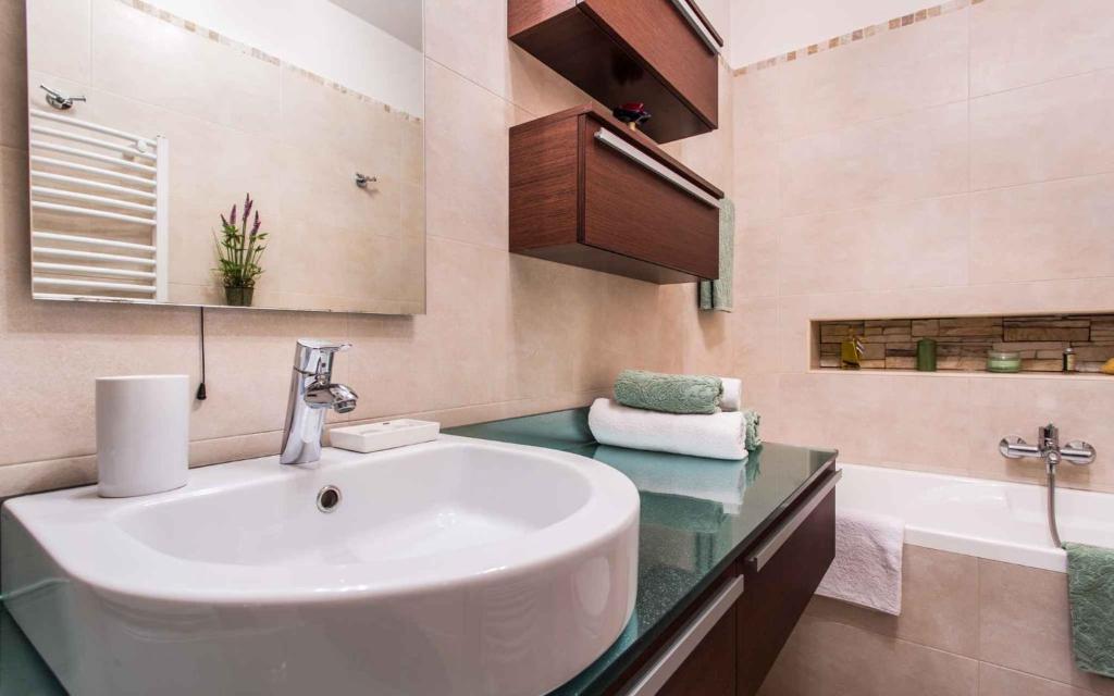 Kúpeľňa v ubytovaní Apartments in Silo/Insel Krk 13482