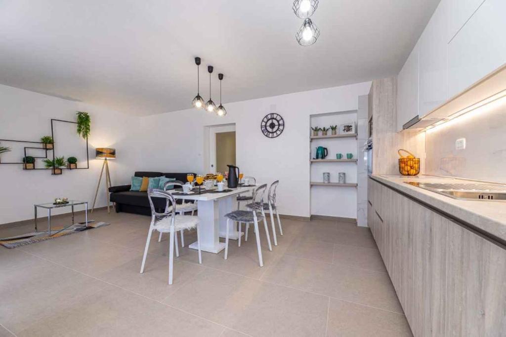 Kuchyň nebo kuchyňský kout v ubytování Apartment in Silo - Insel Krk 13505