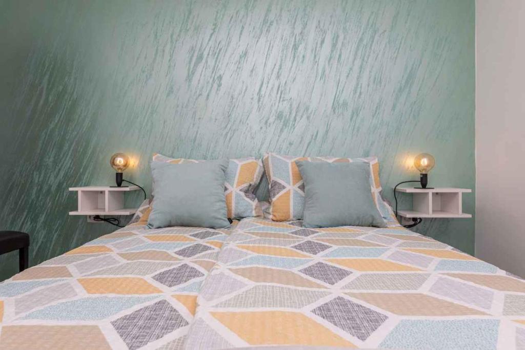 Postel nebo postele na pokoji v ubytování Apartment in Silo - Insel Krk 13505