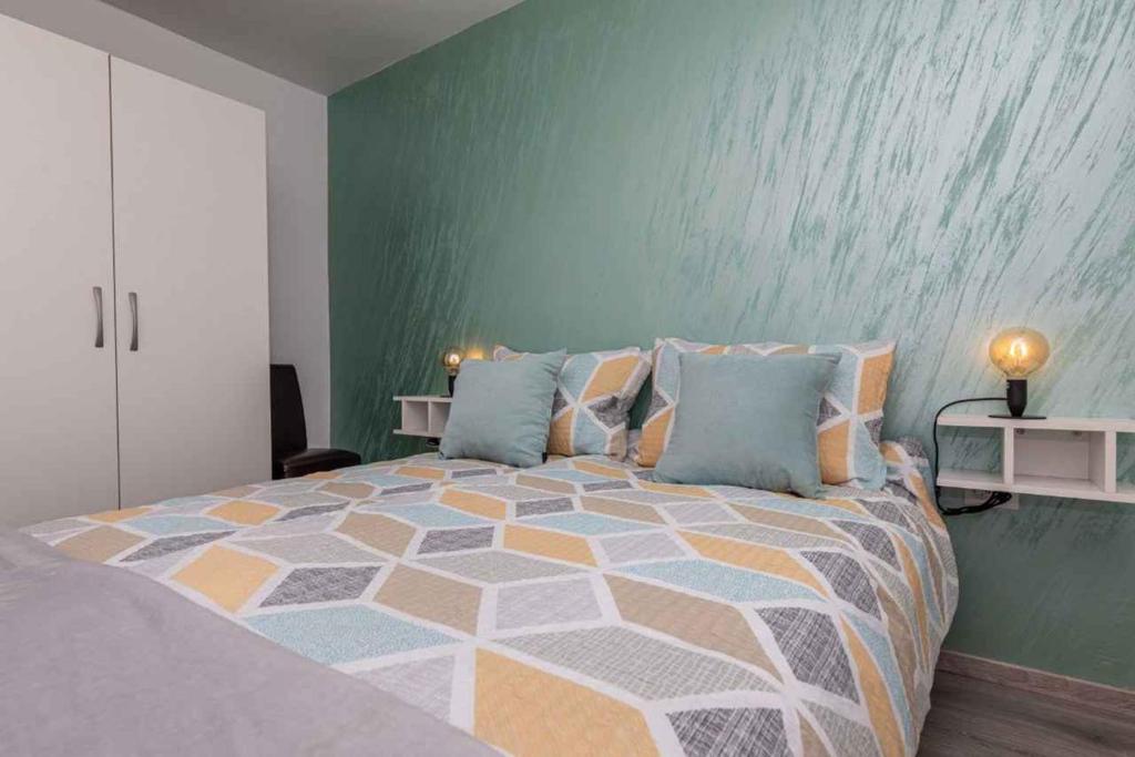 Postel nebo postele na pokoji v ubytování Apartment in Silo - Insel Krk 13505