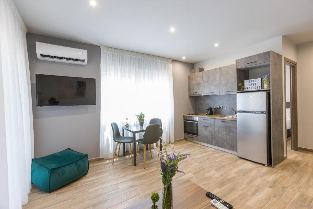 Athens Raise Acropolis Project - Junior Suite With Terrace