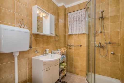 Kúpeľňa v ubytovaní Apartment in Klimno/Insel Krk 14302