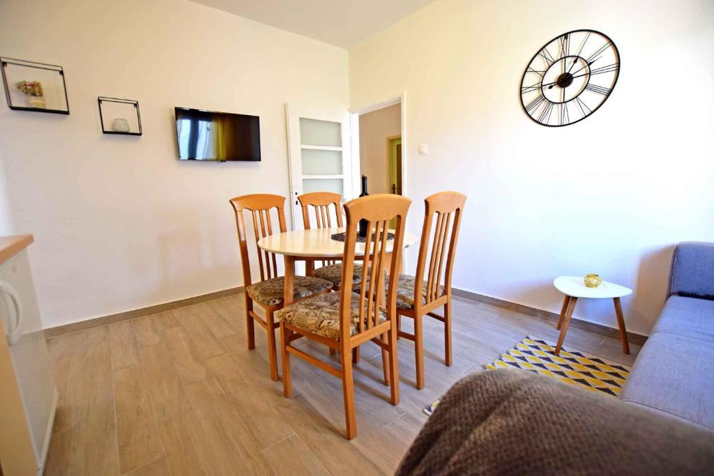 Fotografia z galérie ubytovania Apartment in Starigrad-Paklenica 34350 v destinácii Starigrad-Paklenica